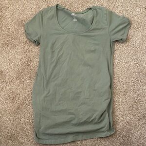 H&M Olive Short Sleeve Maternity Tee